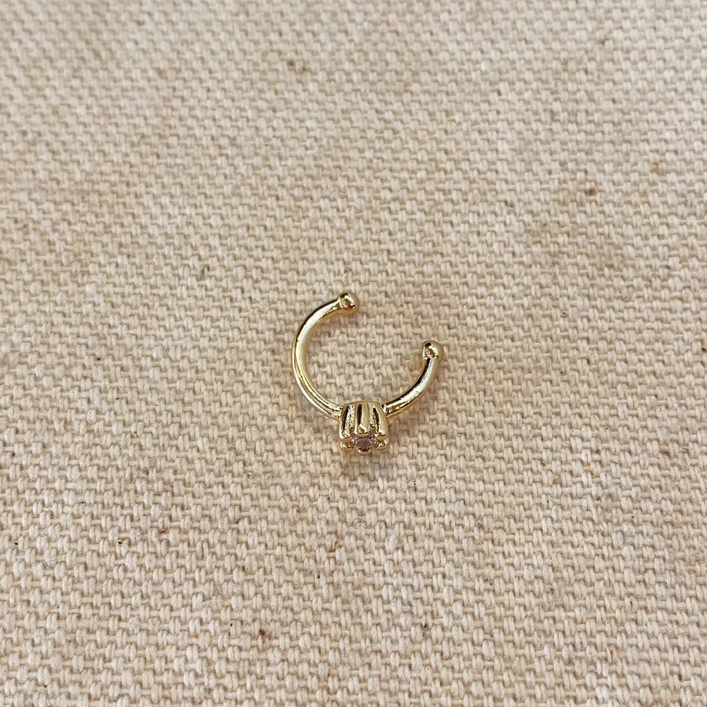 SOLITARE EAR CUFF