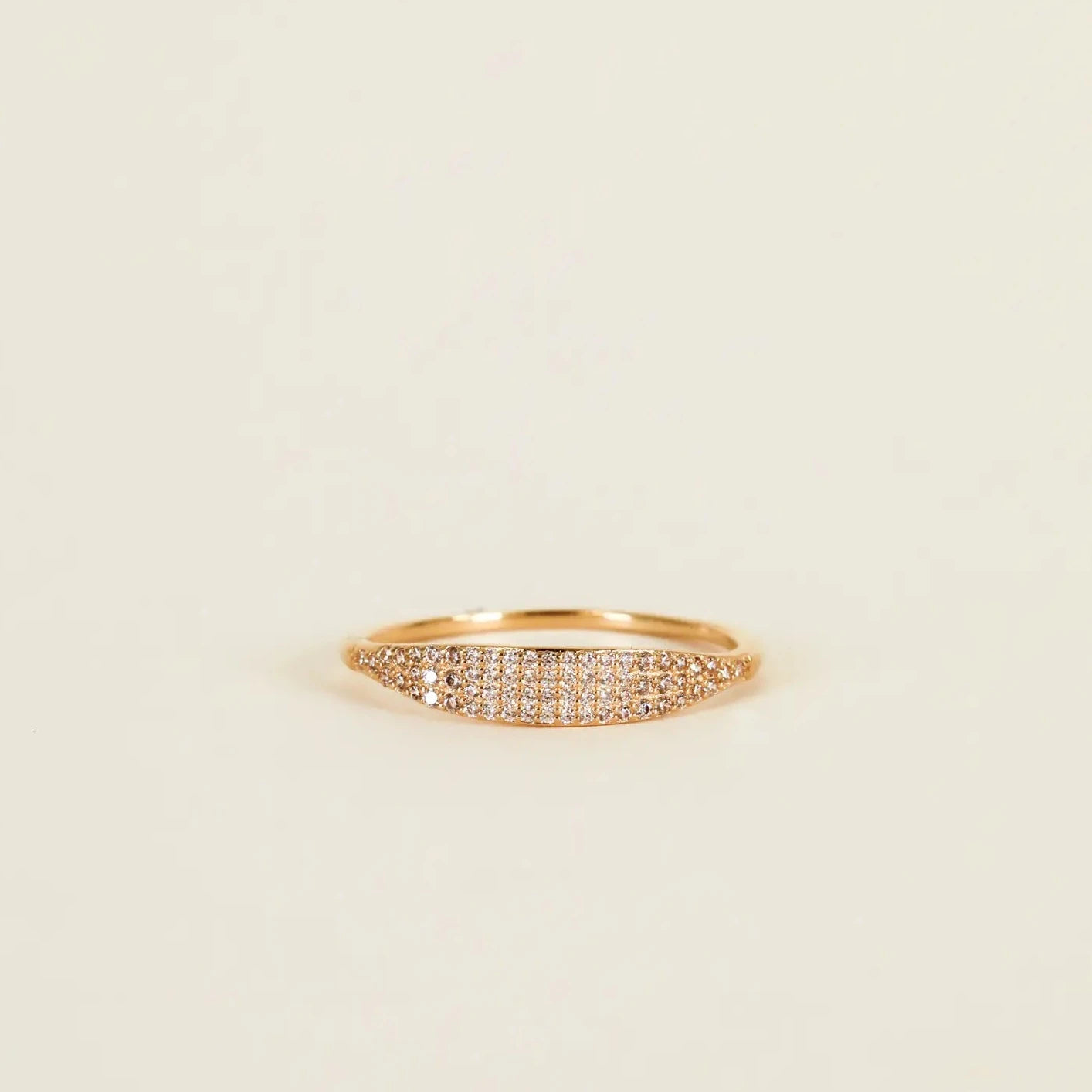 TAPERED PAVÉ RING