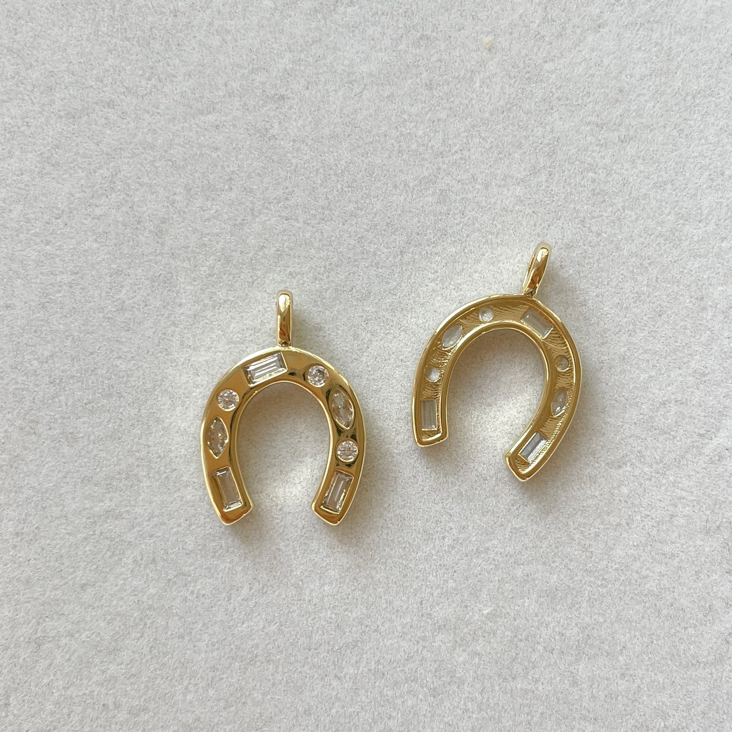 GEMSTONE HORSESHOE CHARM