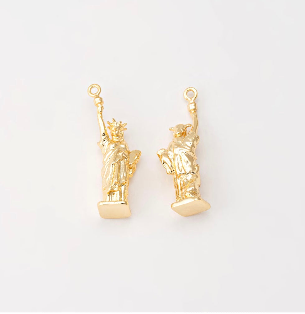 LADY LIBERTY CHARM