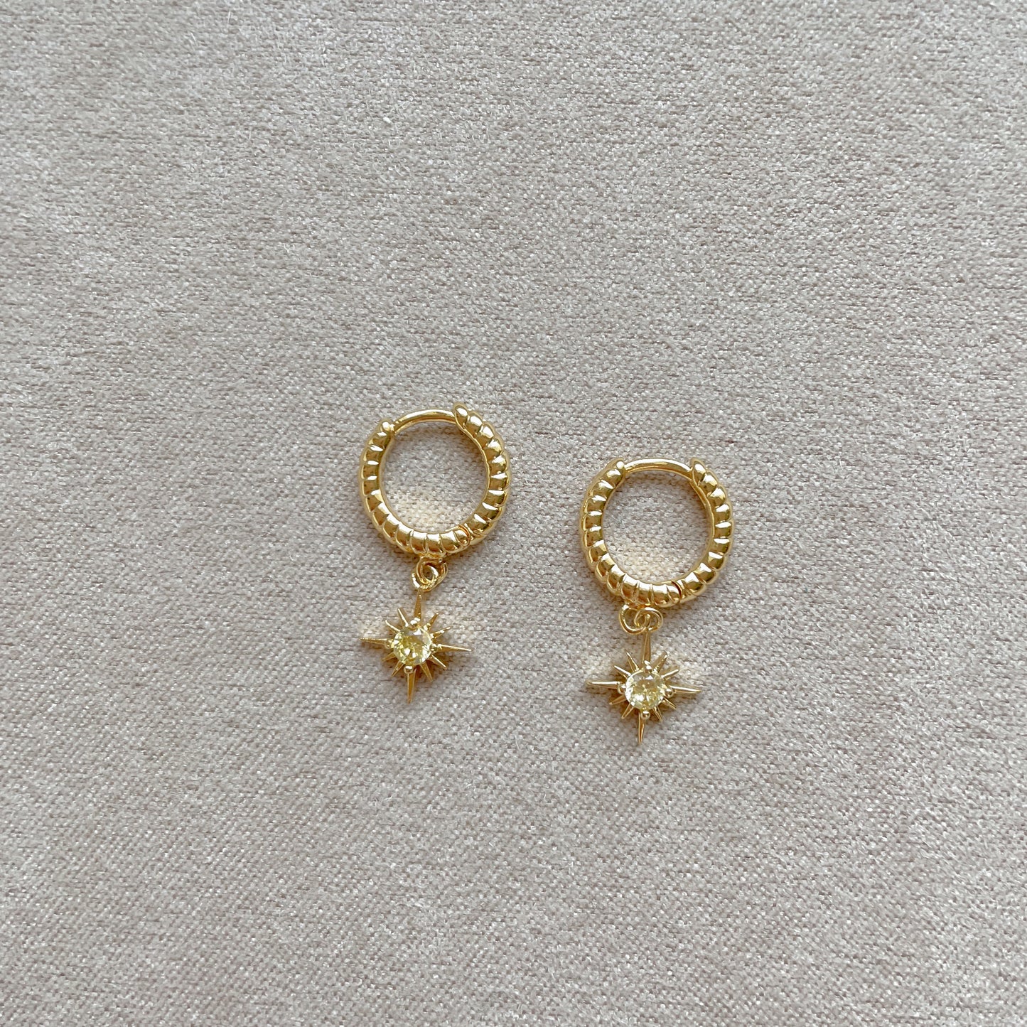 BIRTHSTONE HUGGIES