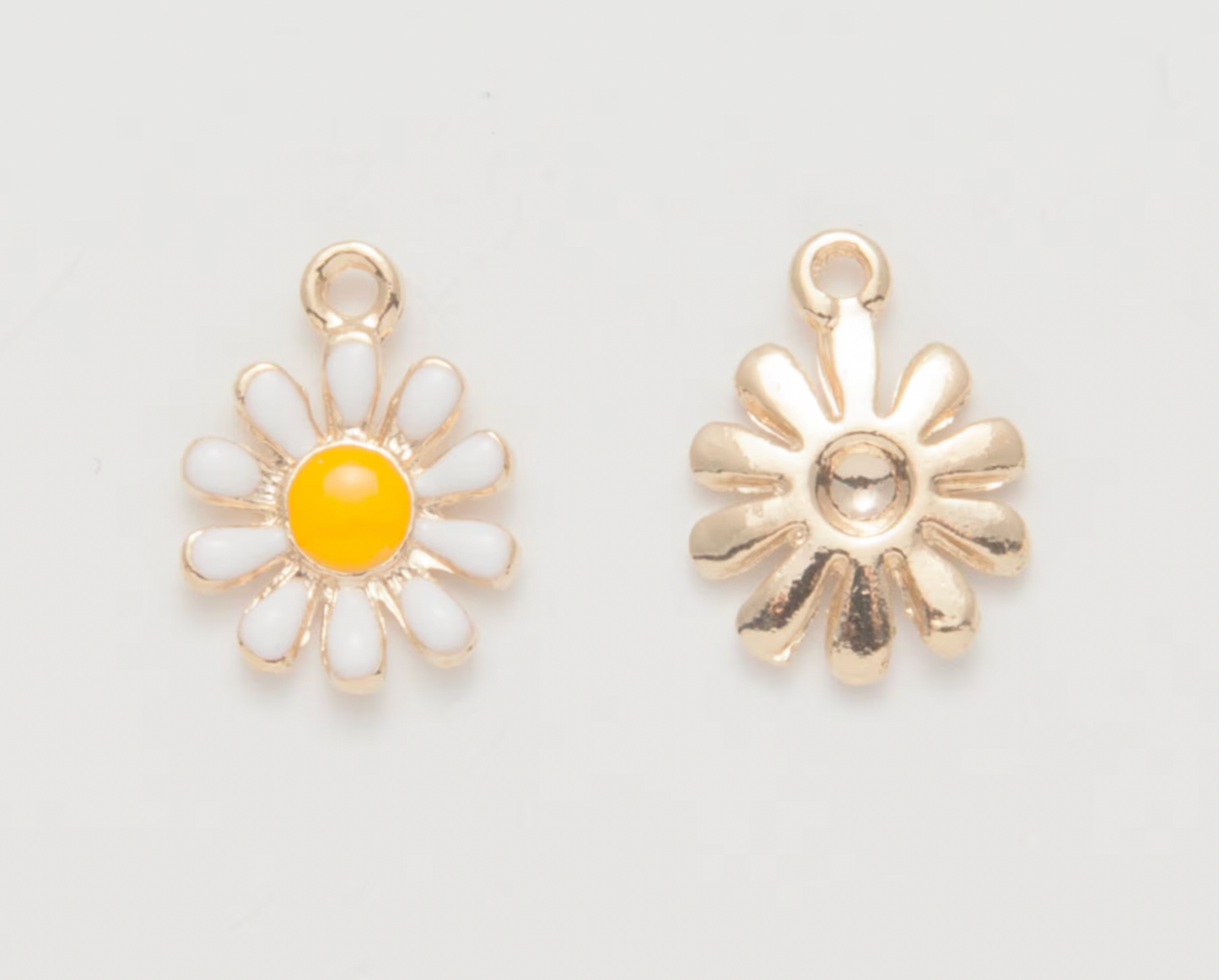 SUMMER DAISY CHARM