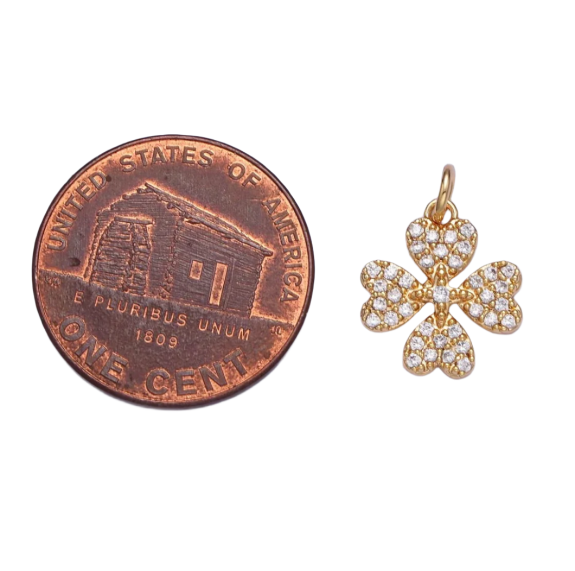 LUCKY CLOVER CHARM