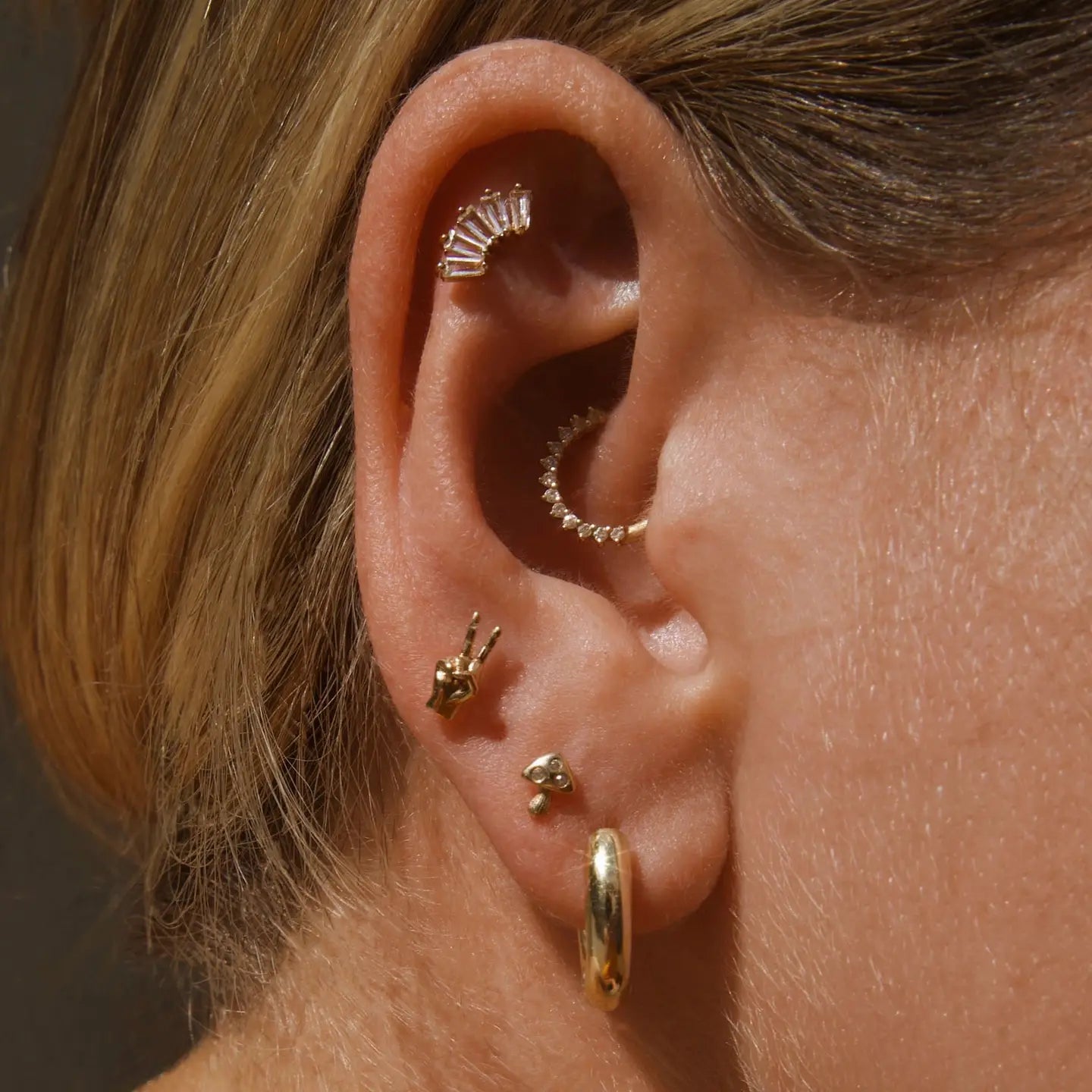14K MUSHROOM STUD