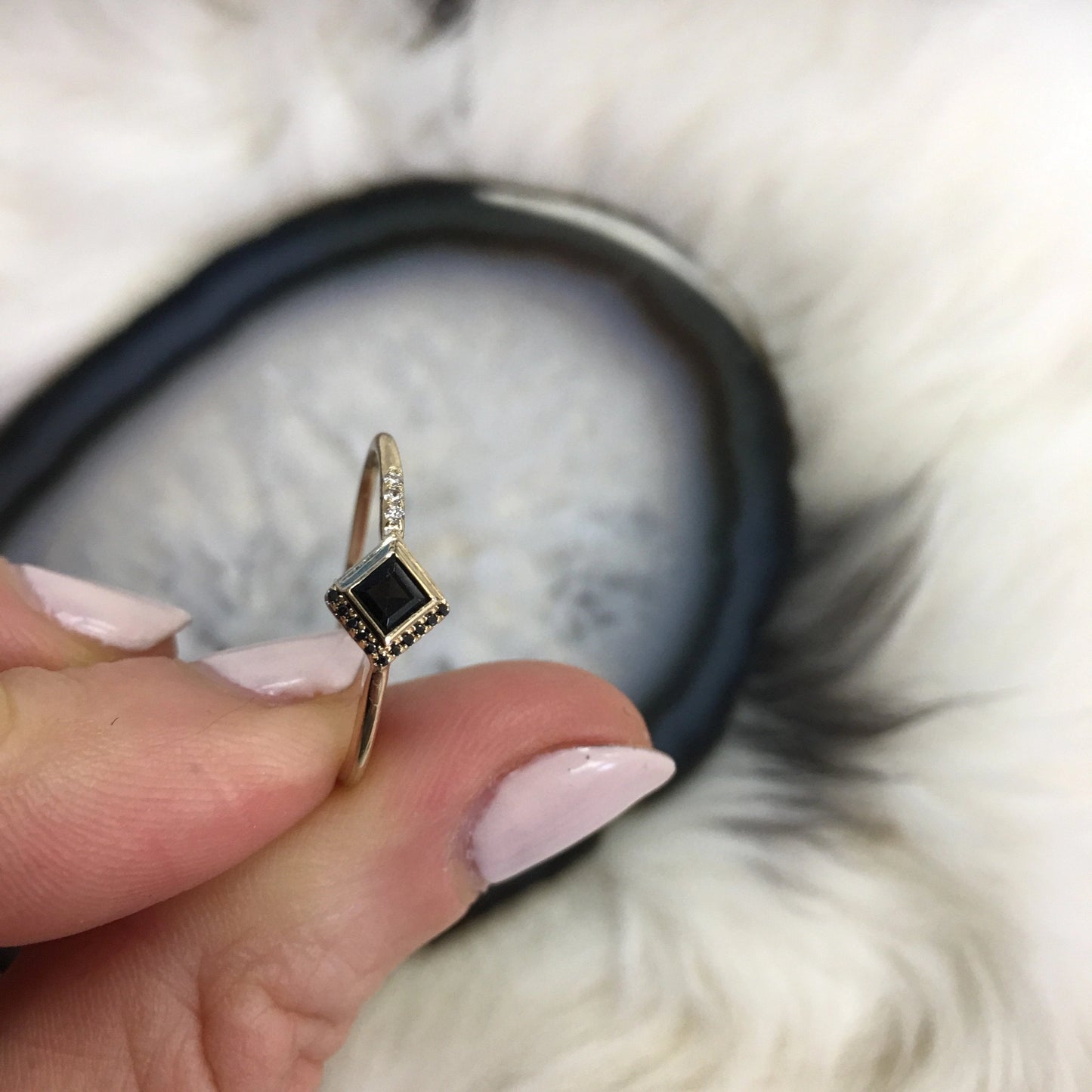 10K GOLD MYSTERIEUX RING (SIZE 6)