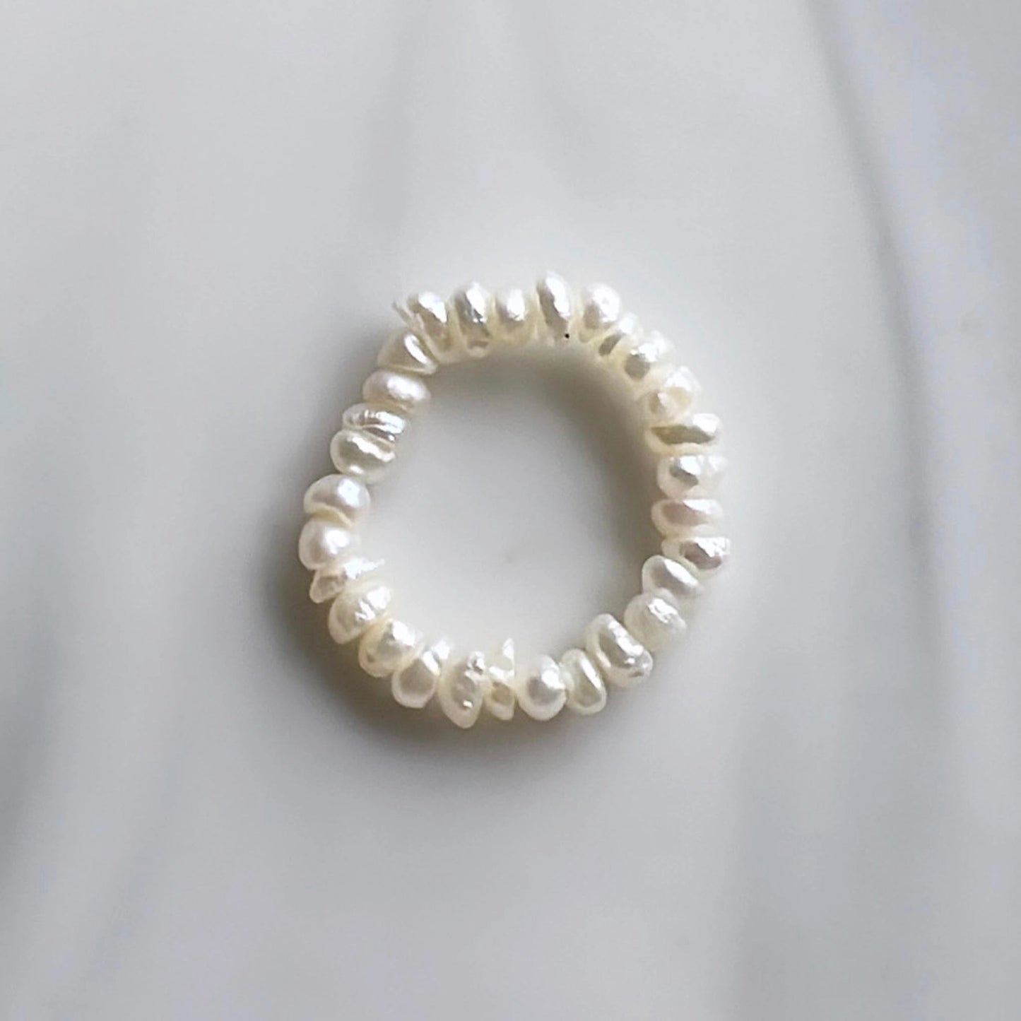 MINI SEED PEARL RING