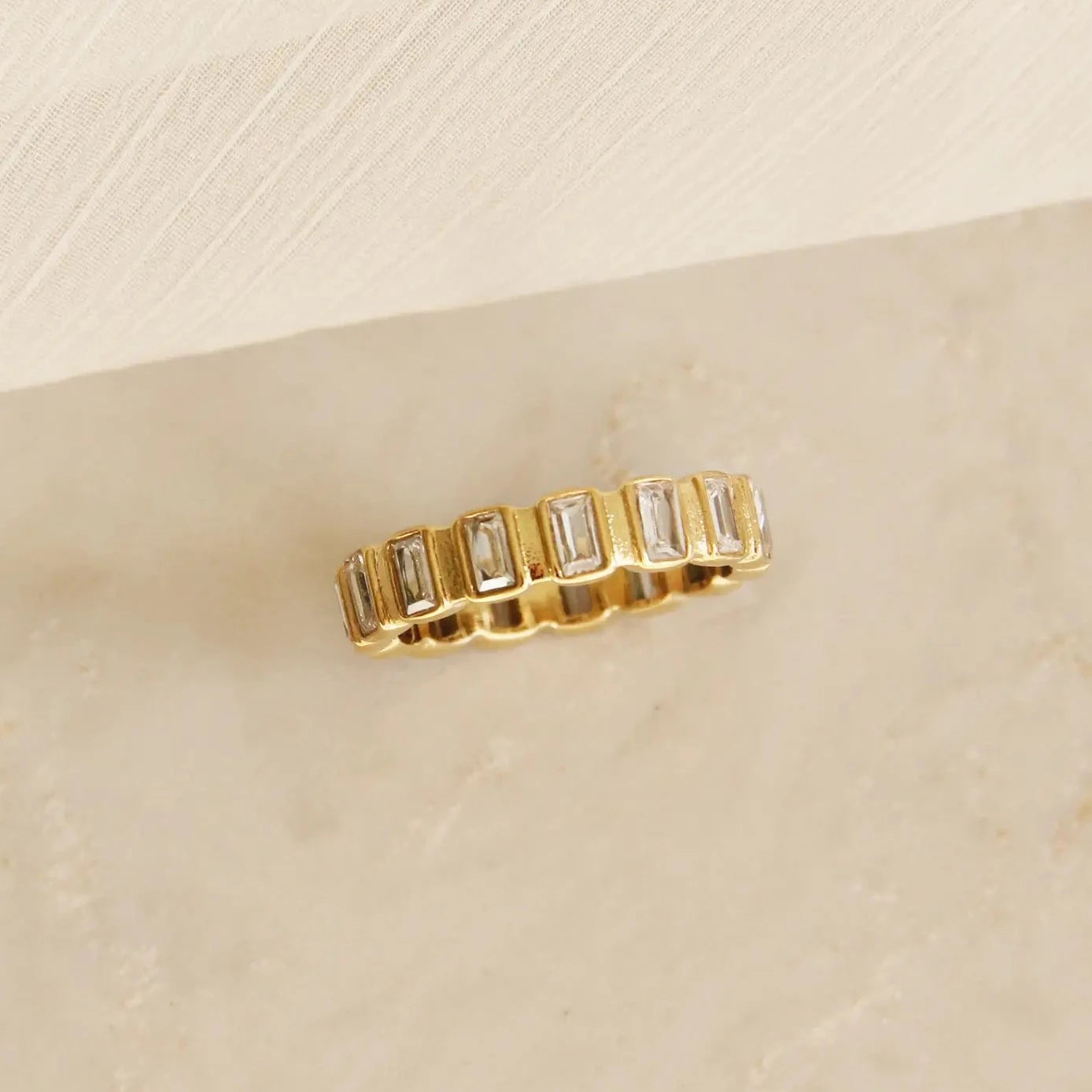 BAGUETTE ETERNITY BAND