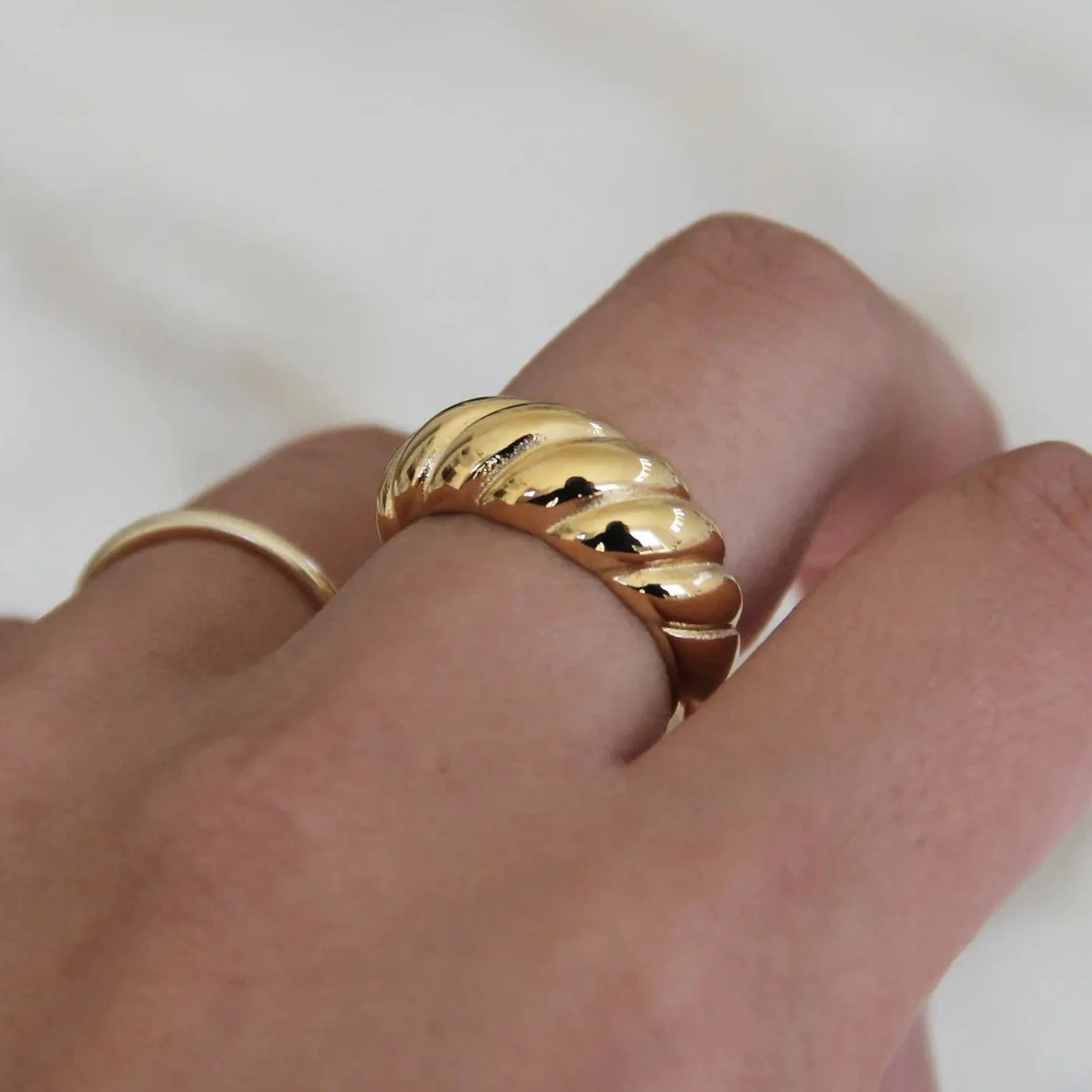 CROISSANT RING