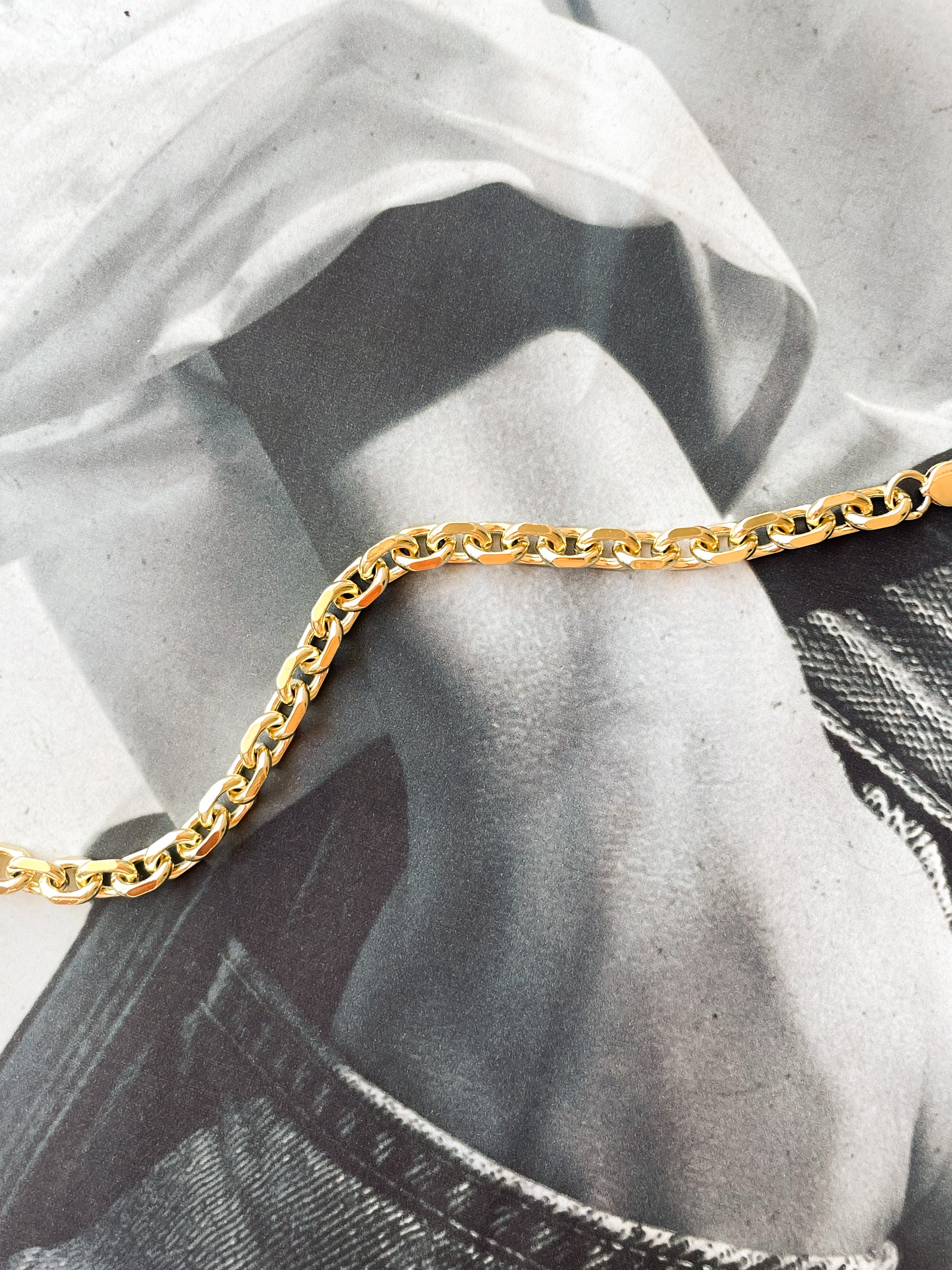 CHUNKY LINK CHARM BRACELET