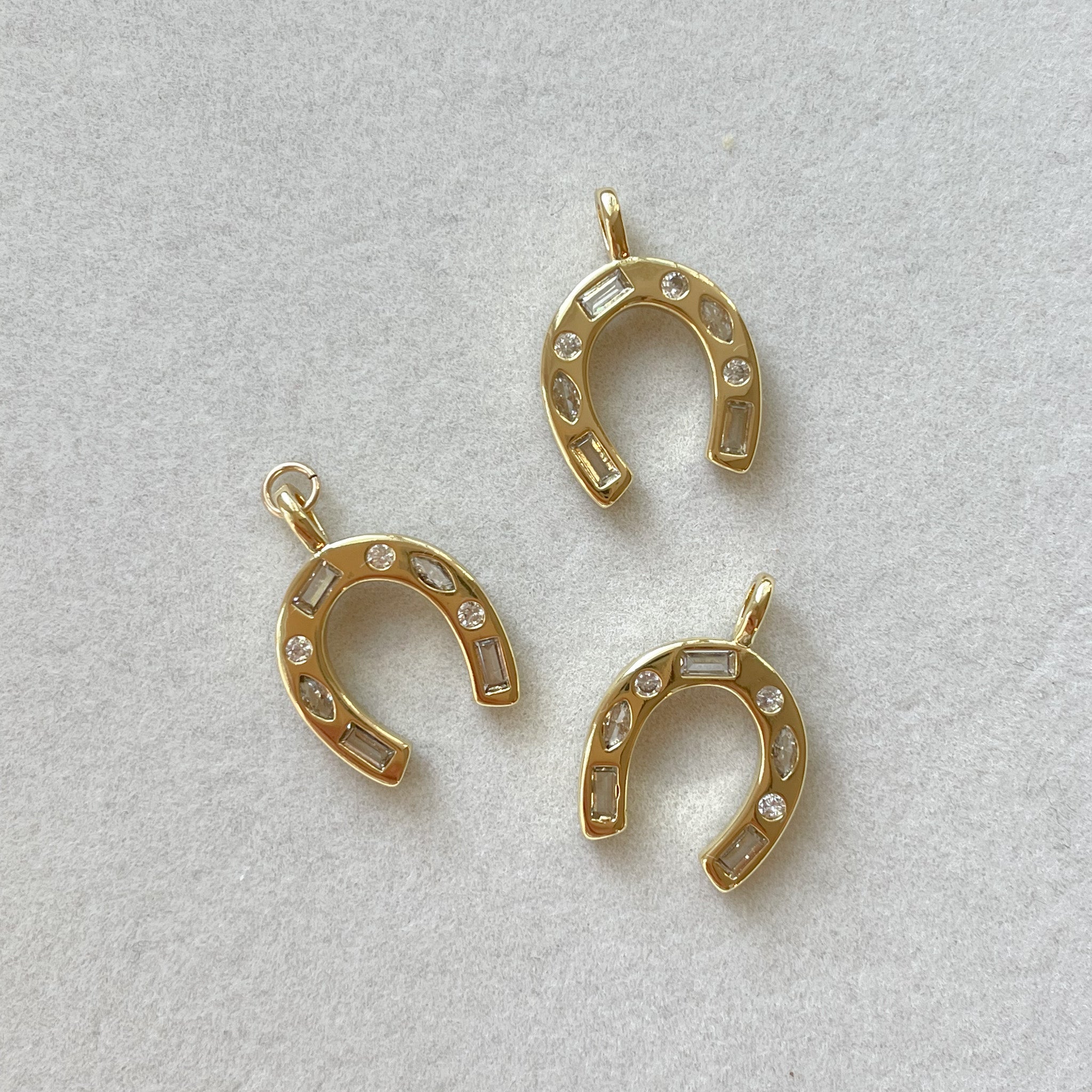 GEMSTONE HORSESHOE CHARM