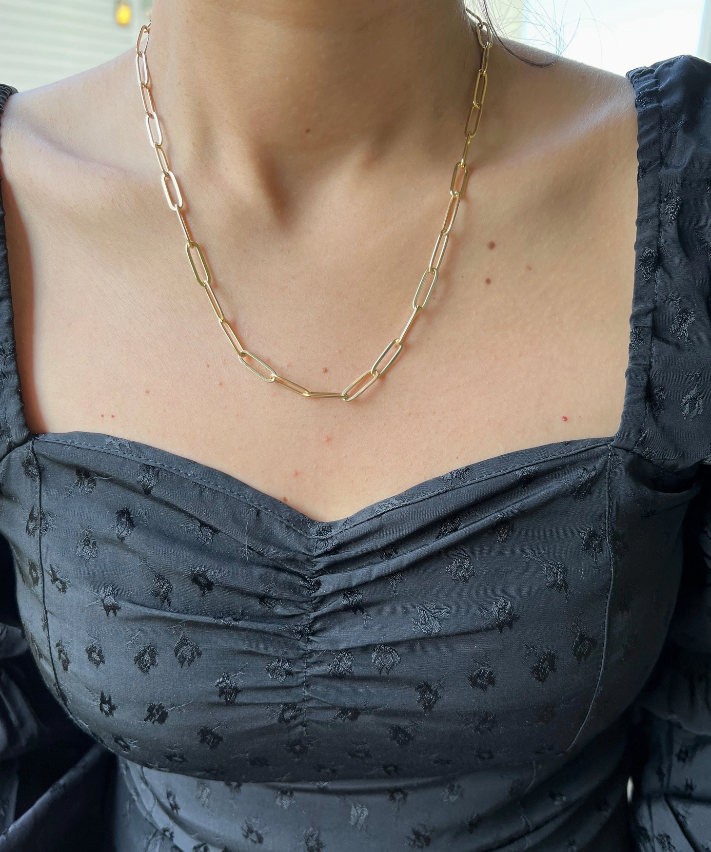 ELONGATED LINK CHARM NECKLACE