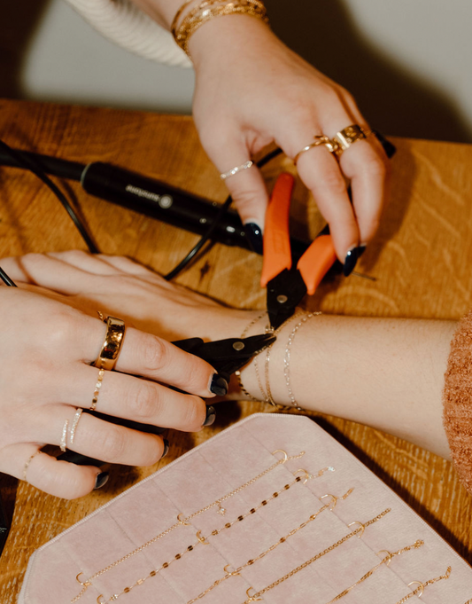PERMANENT JEWELRY | SEAMLESS STRANDS