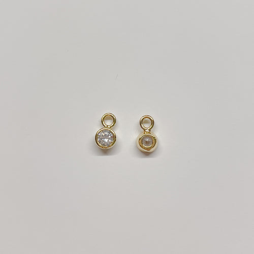 TINY BEZEL CHARM