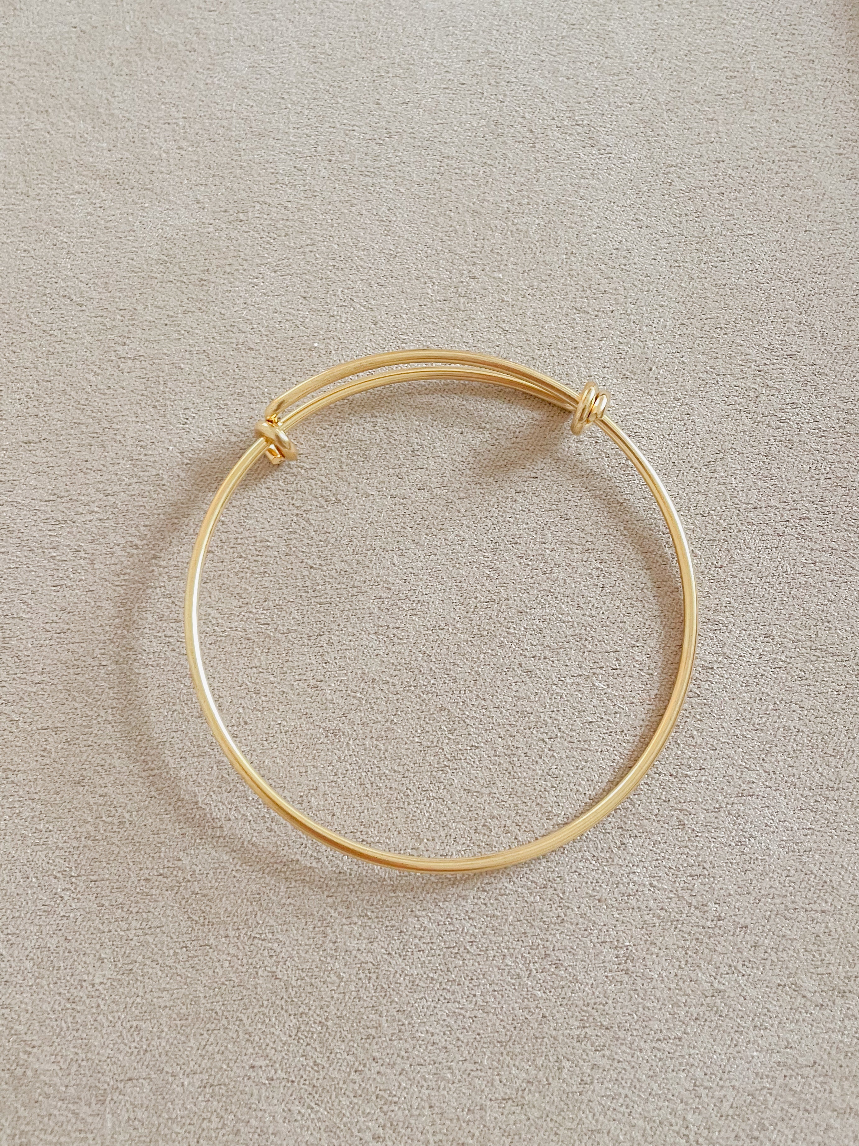 THE CHARM BANGLE
