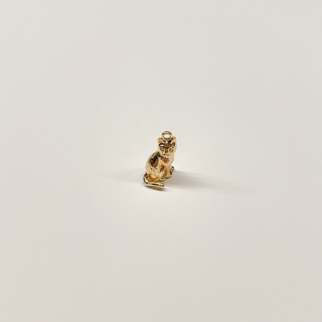 SITTING CAT CHARM