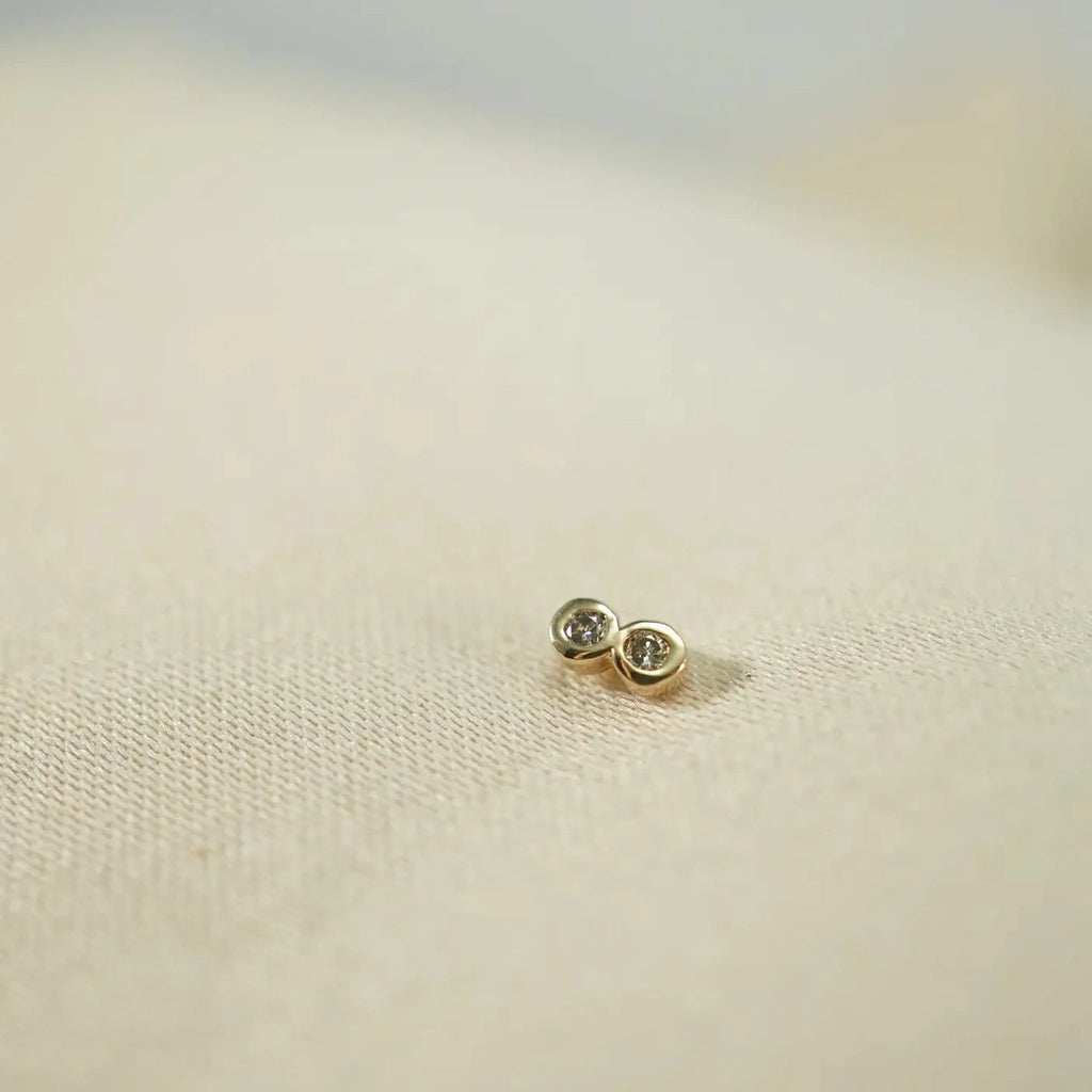 14k GOLD PILA STUD