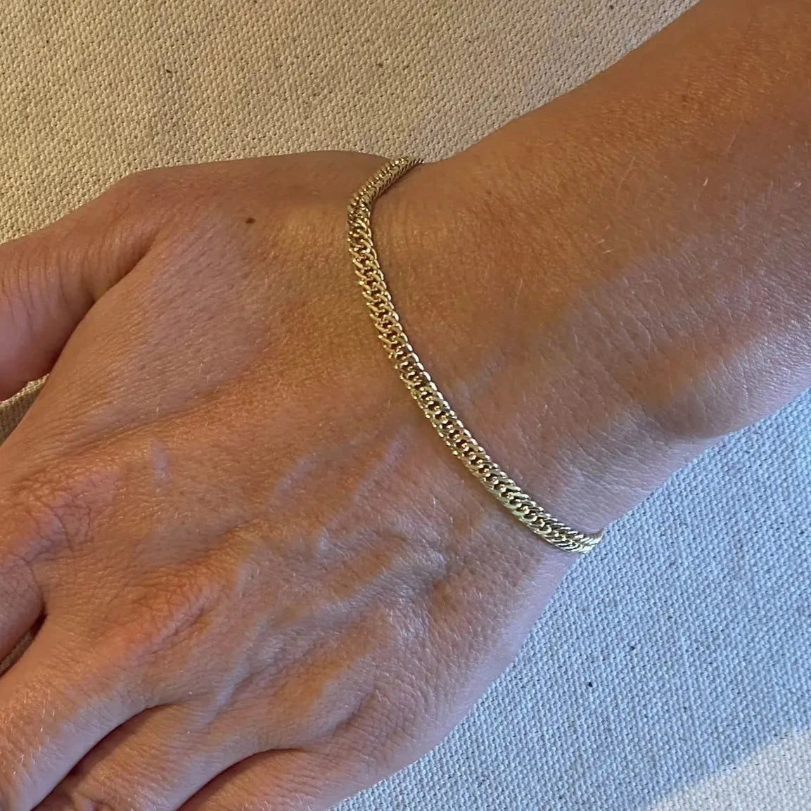 DOUBLE CURB CHAIN BRACELET